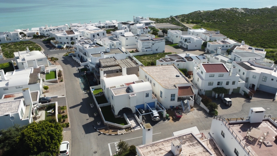 4 Bedroom Property for Sale in Paradise Beach Western Cape